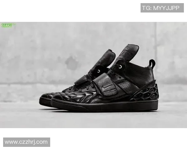 足球装备选购指南：如何选择适合你的球拍与配件建议